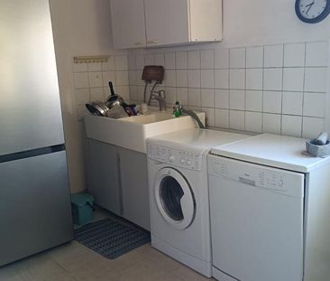 U3-nahe, komplett möblierte, 63 m2 - 2 Zimmer Wohnung mit Balkon - Photo 2