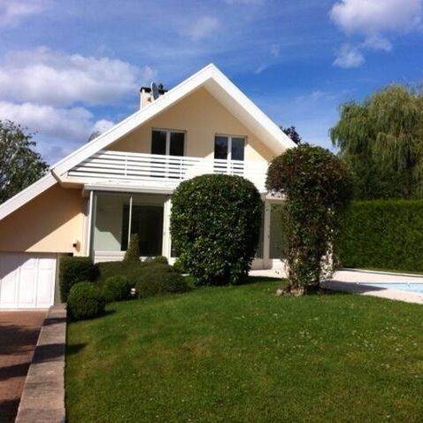 Commugny - Villa 155m2 with garden and swimming pool - Photo 1