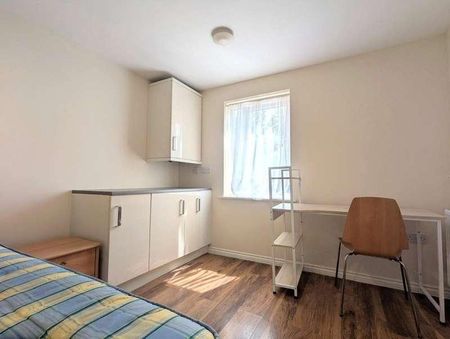 Wallshut Wood, Bristol, Gloucestershire, BS16 - Photo 2