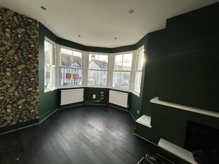 2 bedroom flat to rent - Photo 3