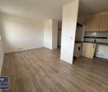 Location Appartement 2 pièces 35m² LE PERRAY EN YVELINES 78610 - Photo 2