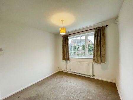 2 bedroom Detached Bungalow to let - Photo 2