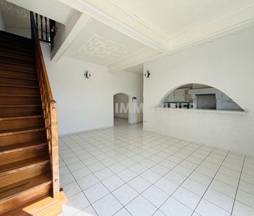 Location Maison 5 pièces 183m² - Photo 1