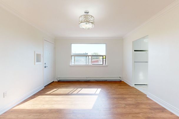 For Lease - 3503A Lake Shore Boulevard Unit# 3, Toronto, Ontario - Photo 1