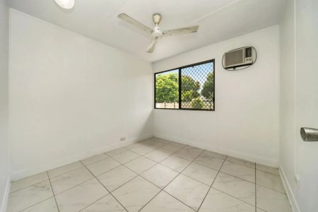 Easy Living & Entertaining - Photo 2