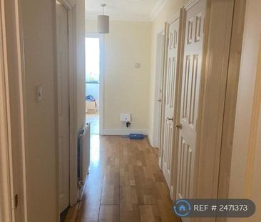 1 bedroom in a flat share to rent - Photo 4