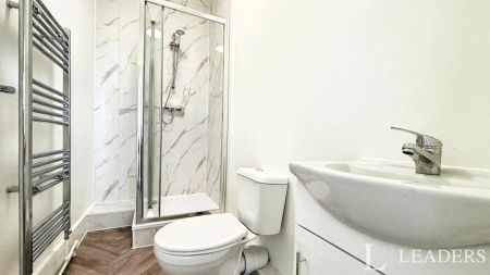 terraced to rent West Road, Westcliff-on-Sea, Essex, SS0 - Photo 5