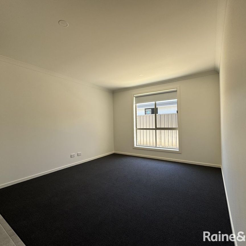 Four Bedroom Family Home with Two Living Areas. - Photo 1