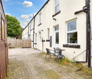 23, Salisbury Place, Calverley, Pudsey, West Yorkshire, LS28 5PX - Photo 1