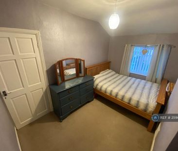 3 bedroom semi-detached house to rent - Photo 6
