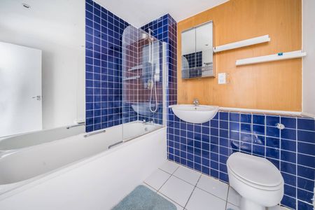 Assam Street, E1 - Photo 5