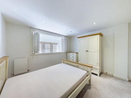 3 bedroom apartment to rent - Photo 3