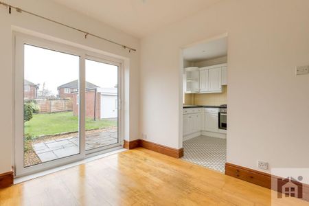 3 bedroom semi-detached house to rent - Photo 3