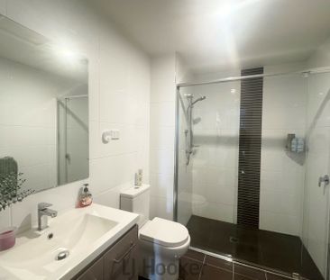 Stylish 2 Bed, 2 Bath Unit � Prime Belmont Location - Photo 6