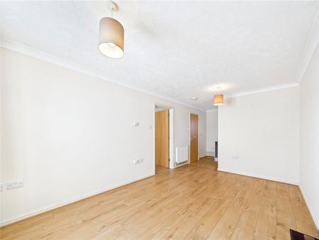 The Drift, Martlesham Heath, Ipswich, Suffolk, IP5 3PL - Photo 3