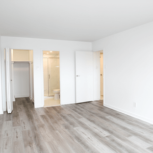 6800 Chem. de la Côte St Luc - Spacious 2-Bedroom Apartment for Rent - Photo 3