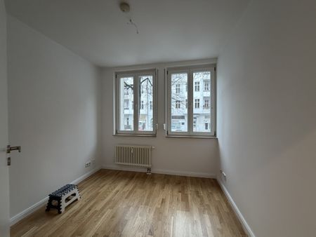 „Erstbezug nach Sanierung“ – Helle 2-Zimmer-Wohnung mit Balkon, EBK und Aufzug - Photo 3