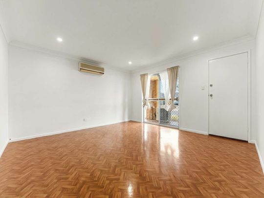 Stunning Family Home with Expansive Entertaining Area in Sought-After Mount Warren Park - Photo 1