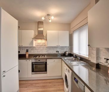 2 bedroom semi-detached house to rent - Photo 4