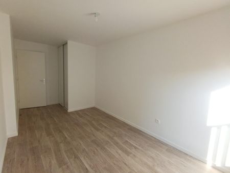 location Appartement T5 DE 103.1m² À BOBIGNY - Photo 4