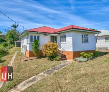 AIR CONDITIONED THREE BEDROOM HOUSE - Photo 5
