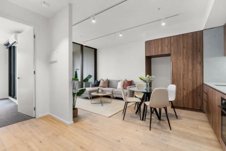 Luxury living in the heart of the city - Photo 3
