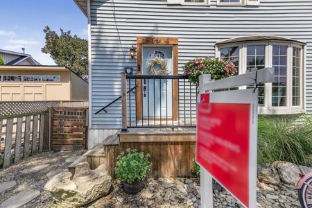 For Lease - 1 Mareve Avenue, Hamilton, Ontario - Photo 4