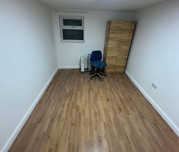 2 Bed Semi-Detached House, Katherine Road, E6 - Photo 4