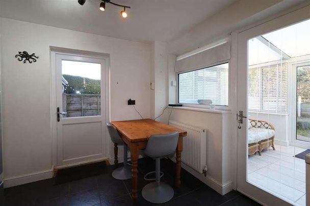 Birchinall Close, Macclesfield, SK11 - Photo 1