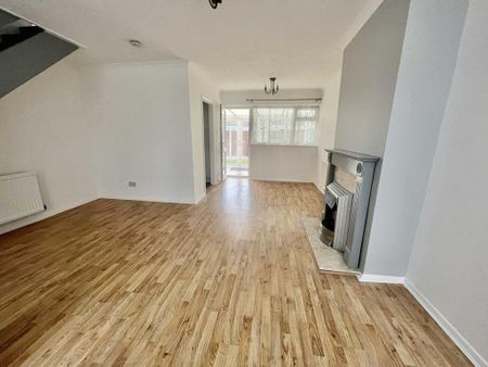 4 bedroom house to rent - Photo 2