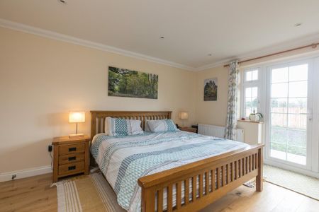 4 bedroom detached bungalow to rent - Photo 5