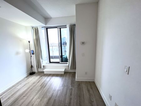 For Lease - 9618 YONGE Street Unit# 202, Richmond Hill, Ontario - Photo 5