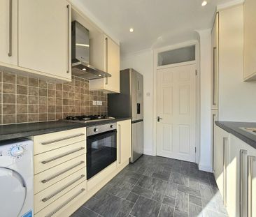 2 bedroom maisonette to rent - Photo 1
