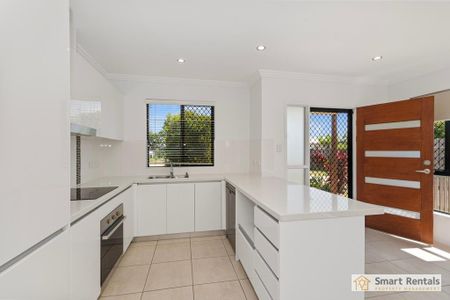 13 Mainwaring Way, Oonoonba QLD 4811 - House For Rent | Domain - Photo 4