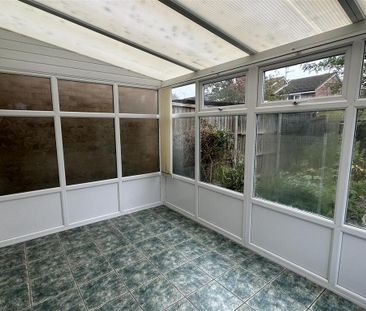 2 bedroom end of terrace house to rent - Photo 2