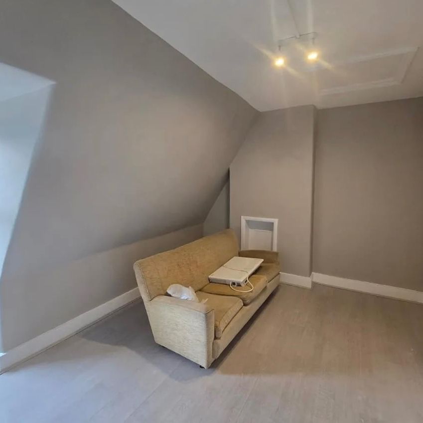 1 Bed Flat, Beulah Road, CR7 - Photo 1