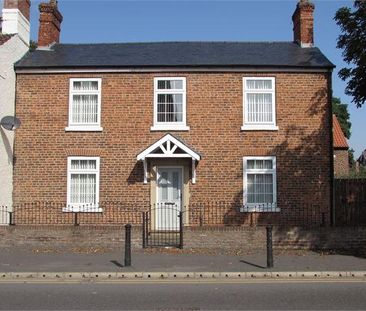 3 bedroom semi-detached house to rent - Photo 1