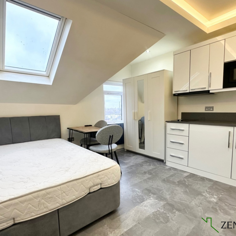 Studio to rent - Photo 1