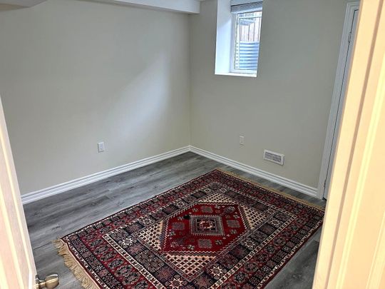 For Lease - 3266 MINTWOOD Circle Unit# BASEMENT, Oakville, Ontario - Photo 1