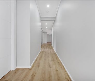 68 Fayalite Cct, Donnybrook, Vic 3064 - Photo 2