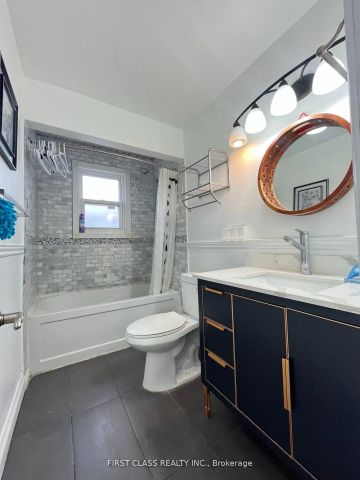 Detached Home For Lease | N9236747 - Photo 5