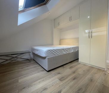1 bedroom in a house share to rent - Photo 1