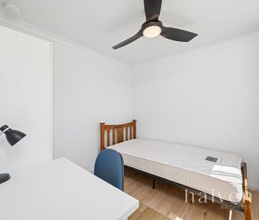 27 Eileen Street (Bedroom 5), Gosnells, WA 6110 - Photo 5