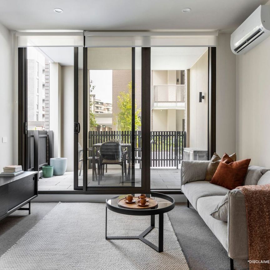 Available now - Furnished/unfurnished 2 Bed, 2 Bath Apt with Balcony! - Photo 1