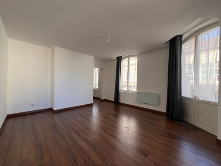 Location Appartement 3 pièces 70m² - Photo 2