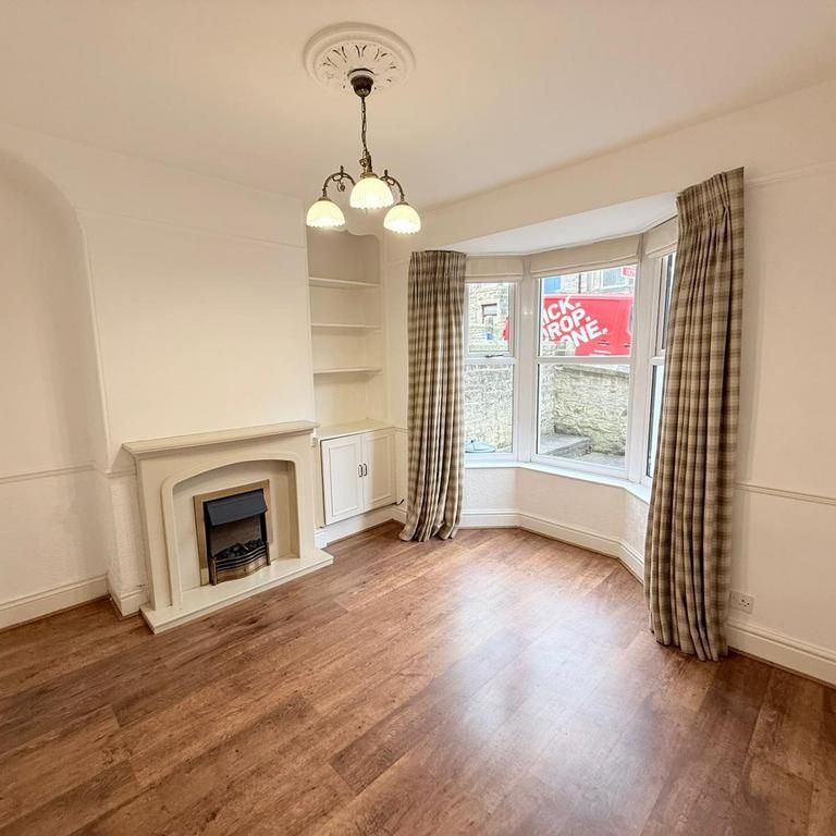 2 bedroom terraced house to rent - Photo 1