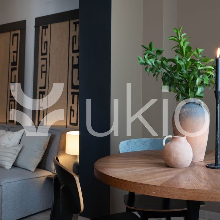 Barcelona Capital, Catalonia 08007 - Photo 1