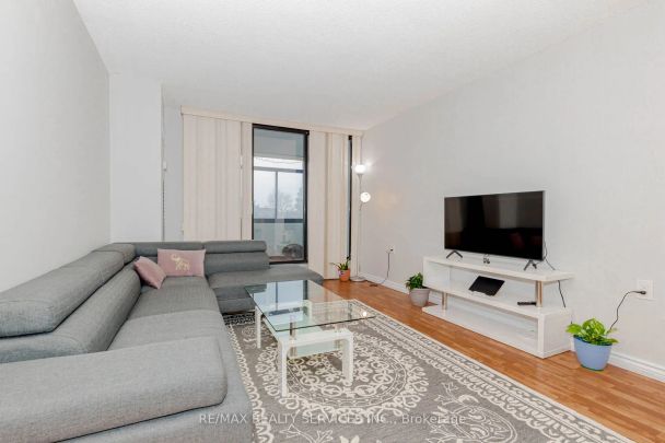 18 Knightsbridge Road #304 - Photo 1