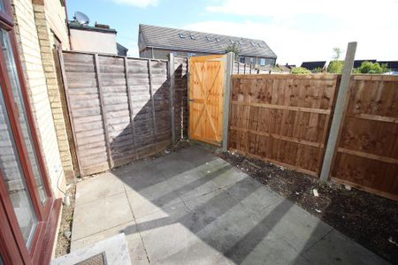 2 bedroom terraced house to rent - Photo 5