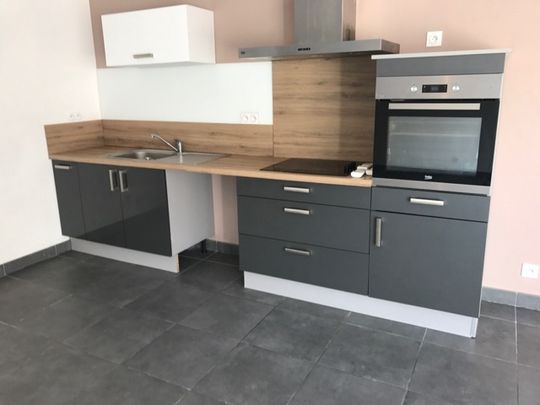 Location Appartement 3 pièces 67m² VILLENEUVE DE LA RAHO 66180 - Photo 1